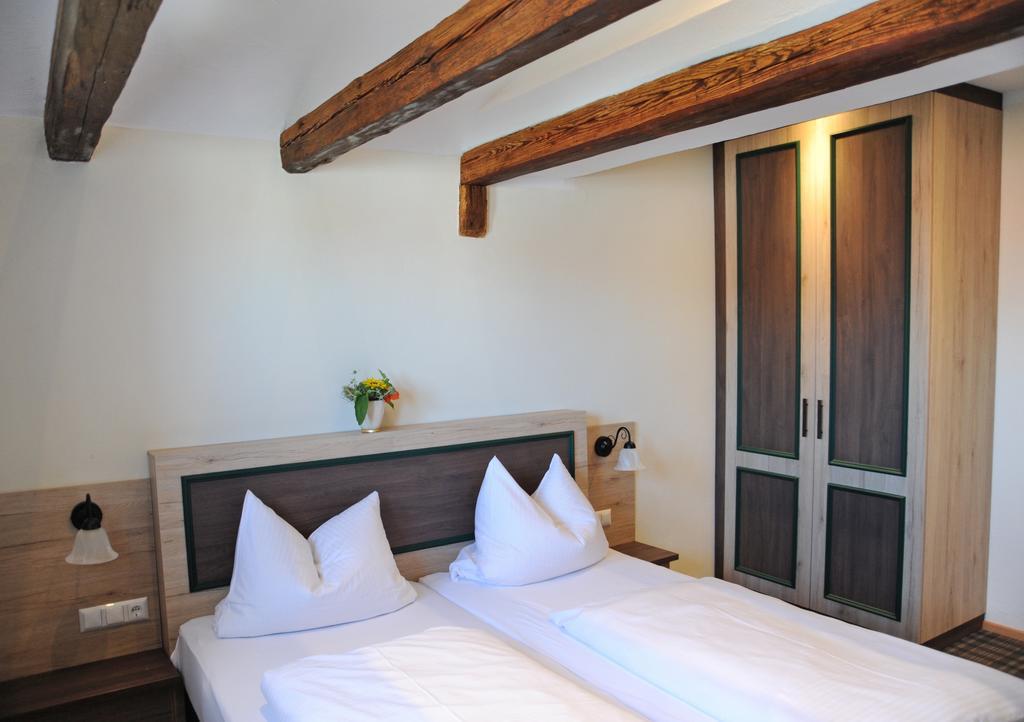 Hotel Landgasthof Zum Schwarzen Adler 3*